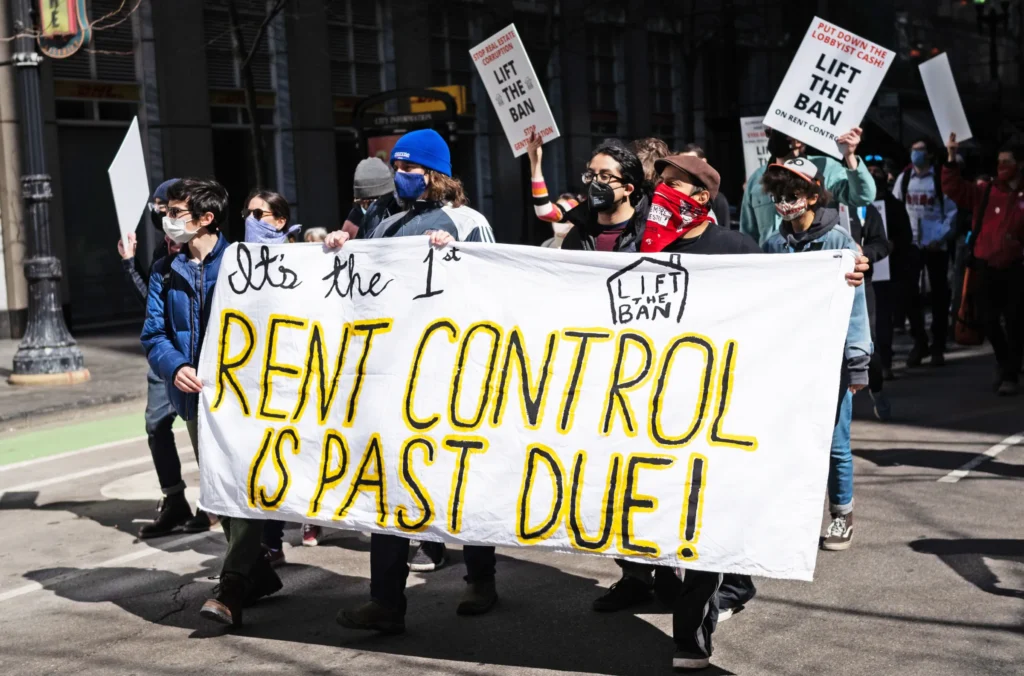 사진출처 : “US rent housing crisis United States economy living cost protest”